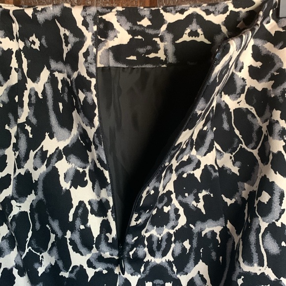 New Mossimo women’s pencil skirt midi leopard pockets size 10 office artsy boho - Picture 9 of 15
